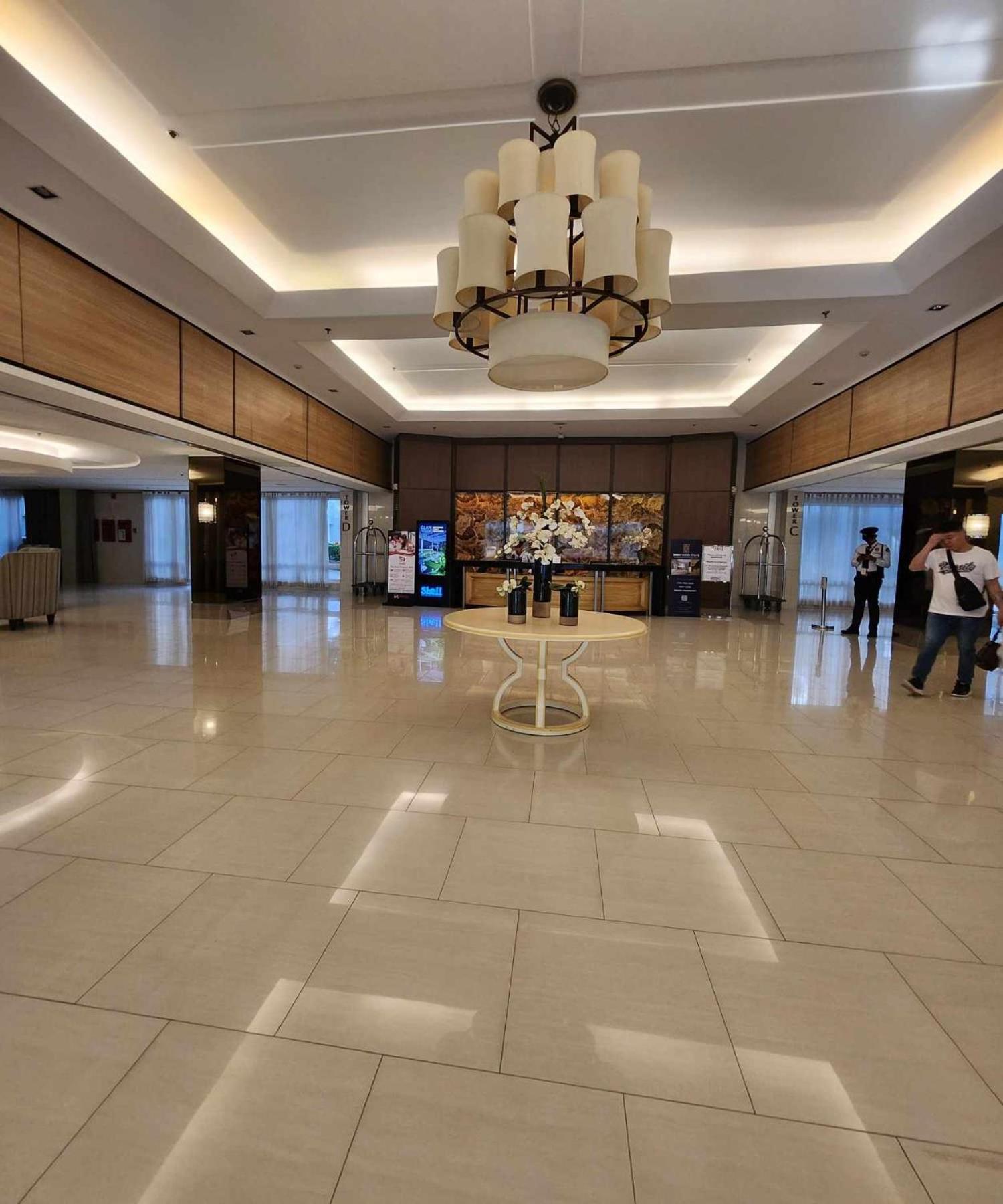 S&J Staycation at Shell Residences MOA/Near Airport