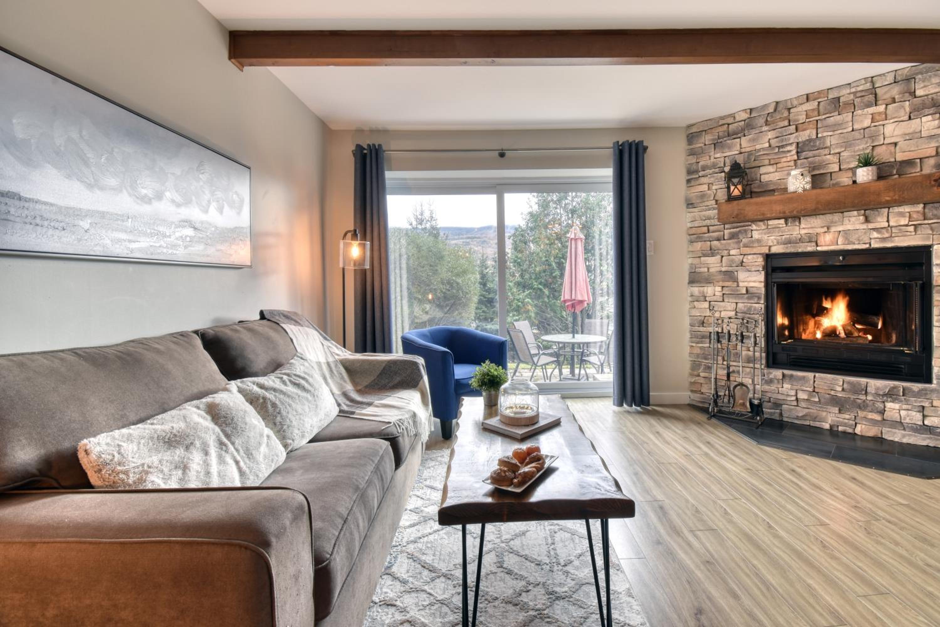 Elegant Apartment - View Tremblant Versant South view 3