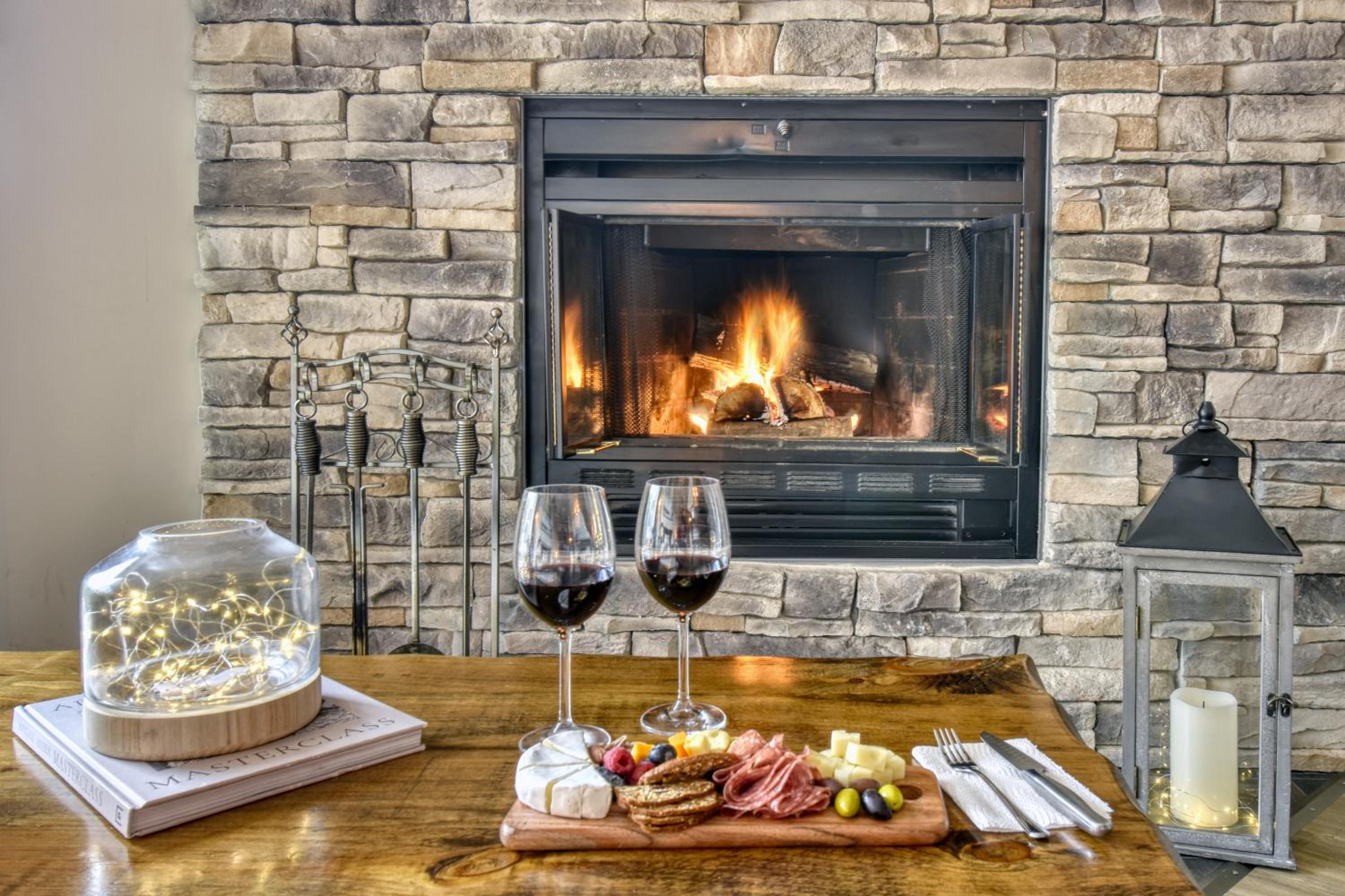 Elegant Apartment - View Tremblant Versant South view 2