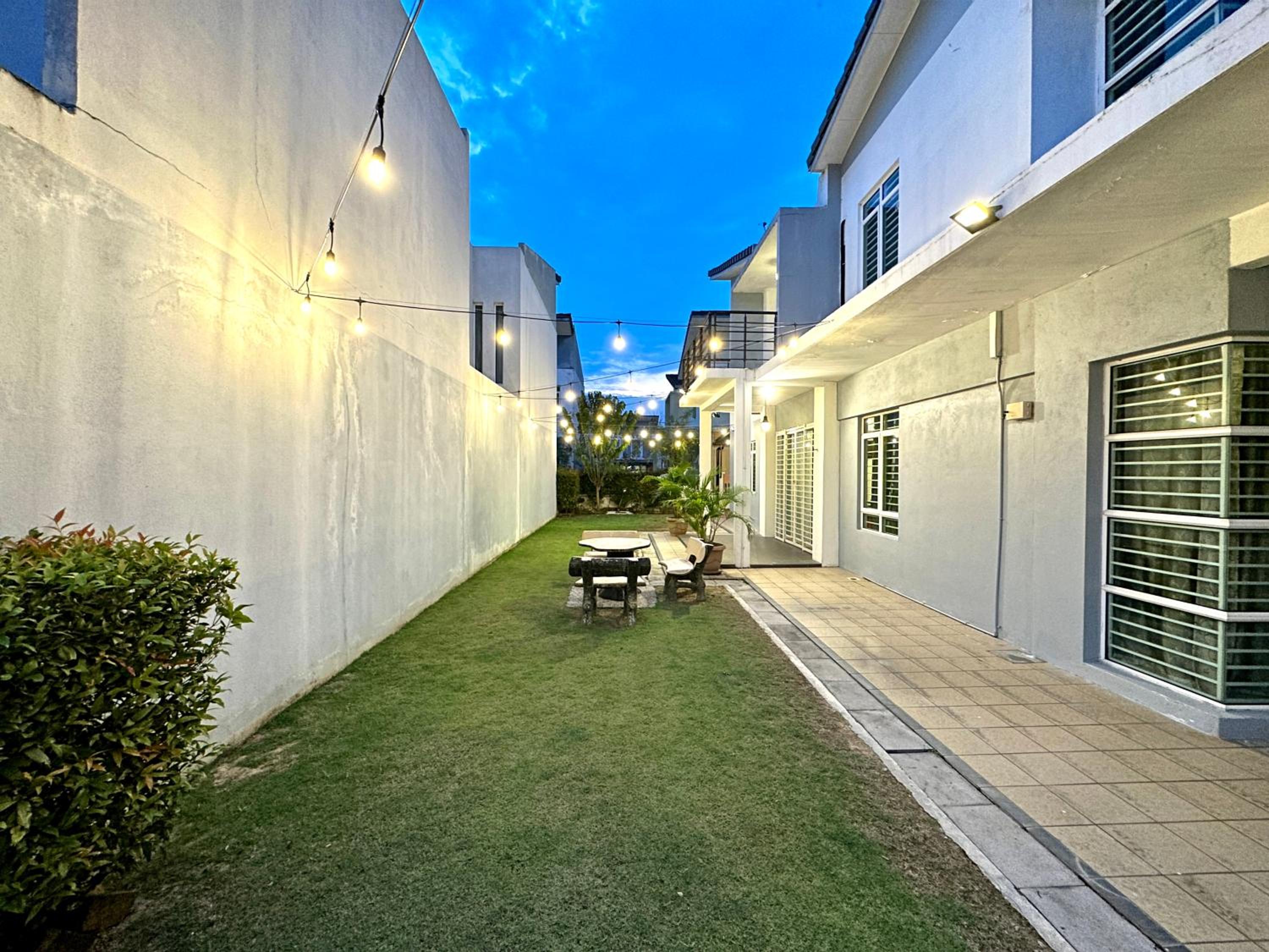 BNB Casa Grande at Rawang - spacious, 15 pax and WiFi, photo 9