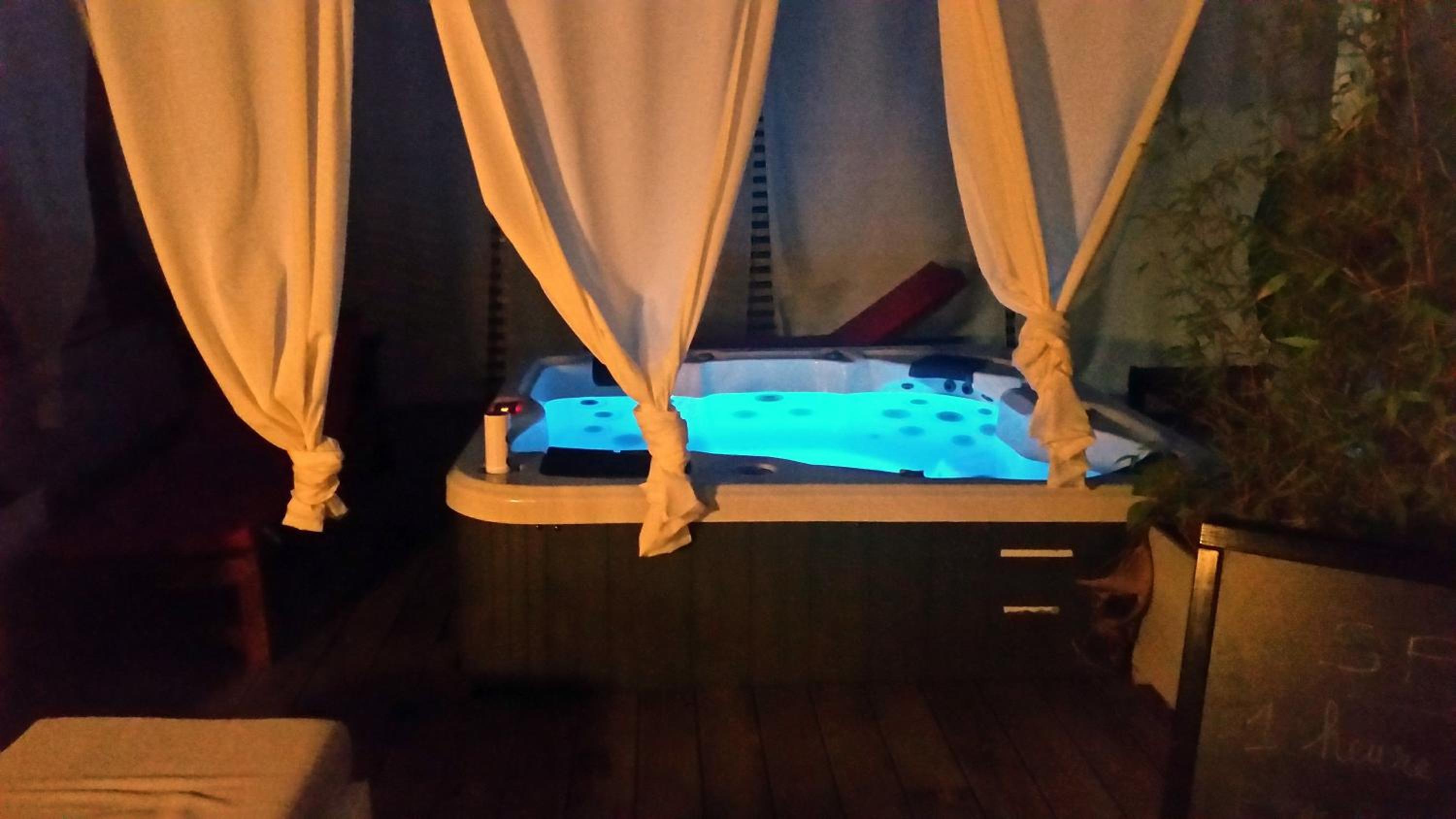 Frejus Vacations - Hotel Sable Et Soleil - Port, Plage et spa - Property Image 3
