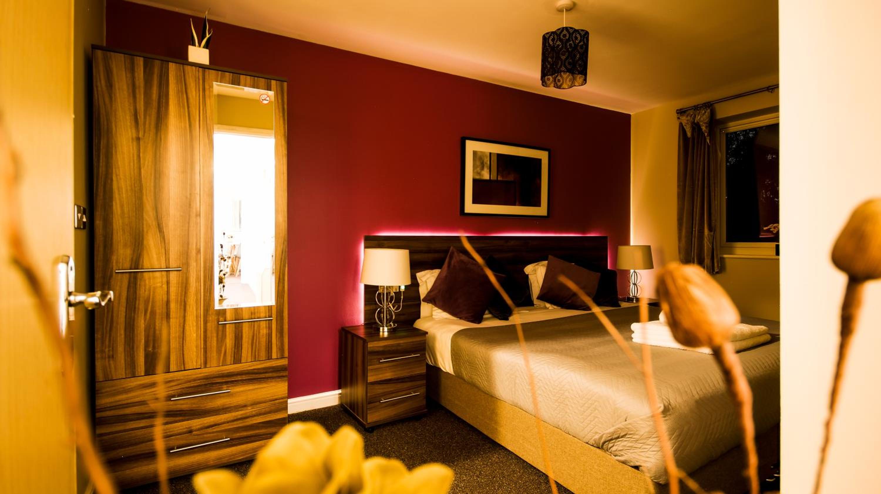 SOUTHAMPTON Central Apartments - Wise Stays view 3
