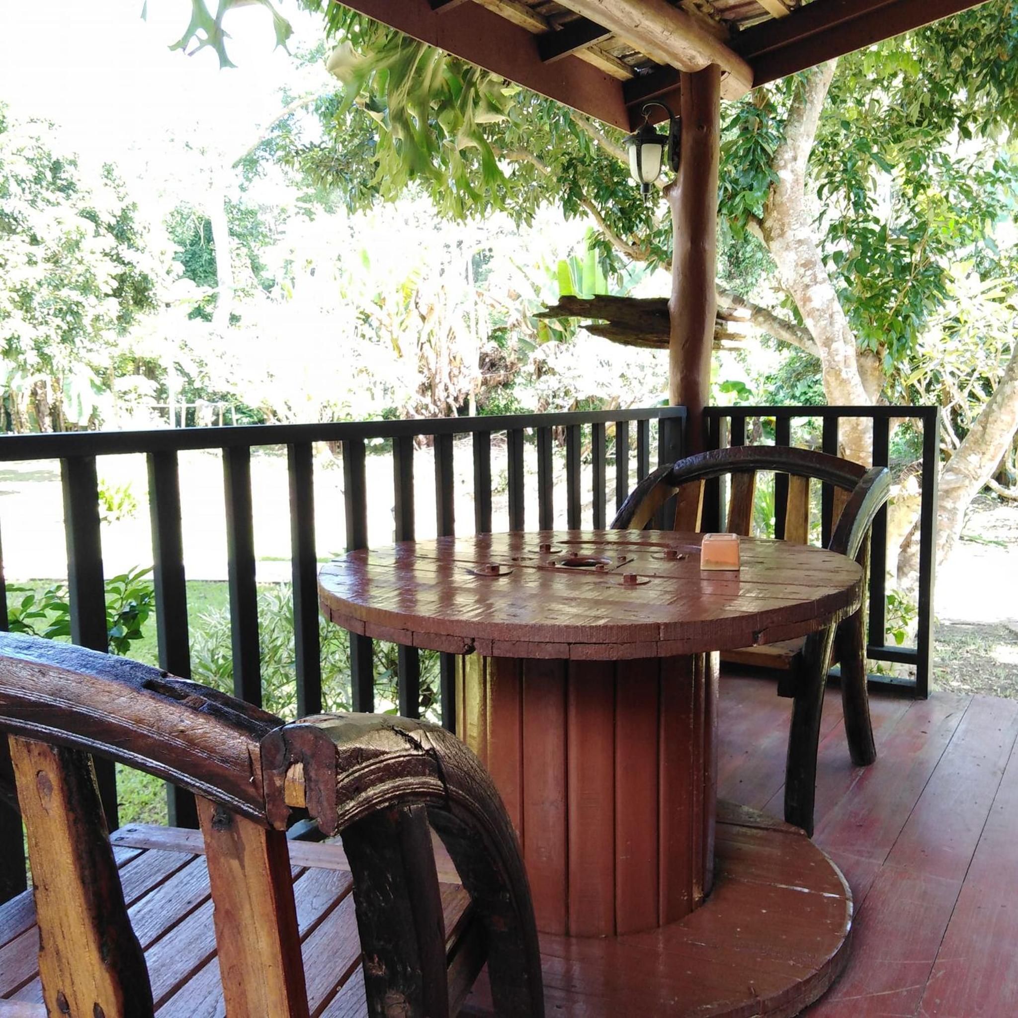 At Home Chiang Dao, Pooch Lovers