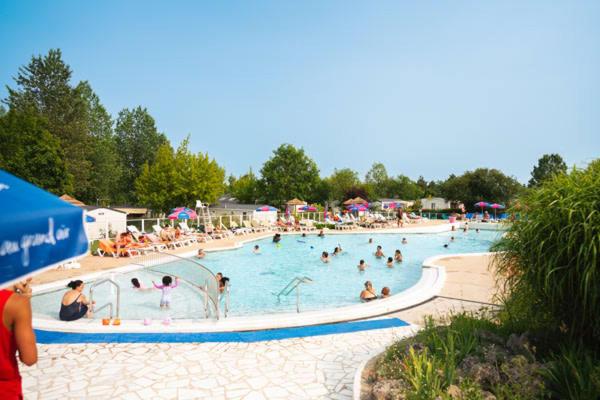 Camping Officiel Siblu Domaine de Dugny