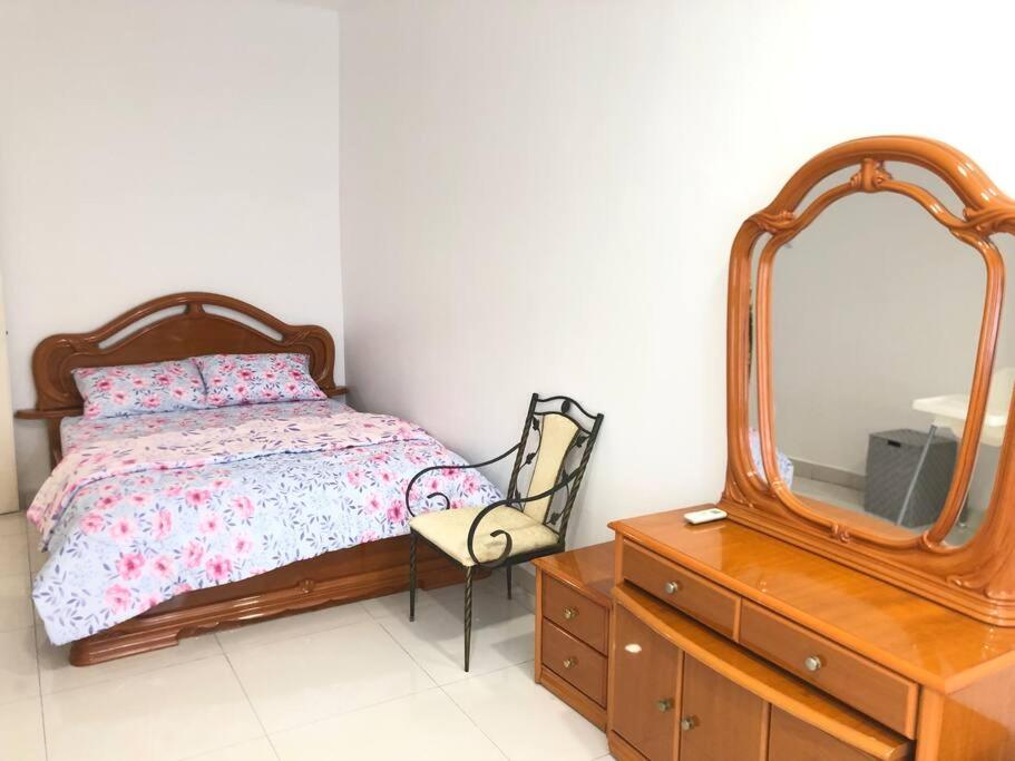 Homestay 7-12pax in Shah Alam photo 3