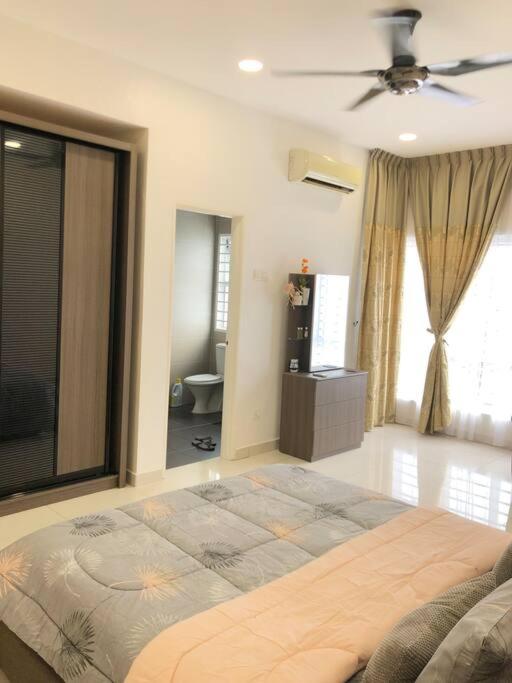 Homestay 7-12pax in Shah Alam photo 8