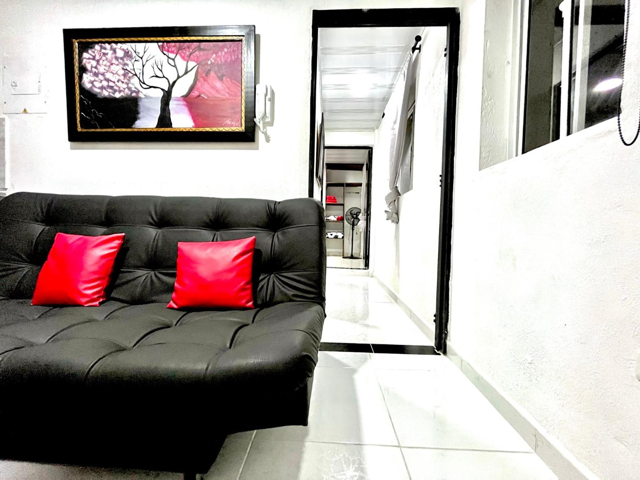 Edificio Victory Medellin - Apartamentos Acogedores y Equipados 100MB Wi-Fi, Central & Terraza Compartida