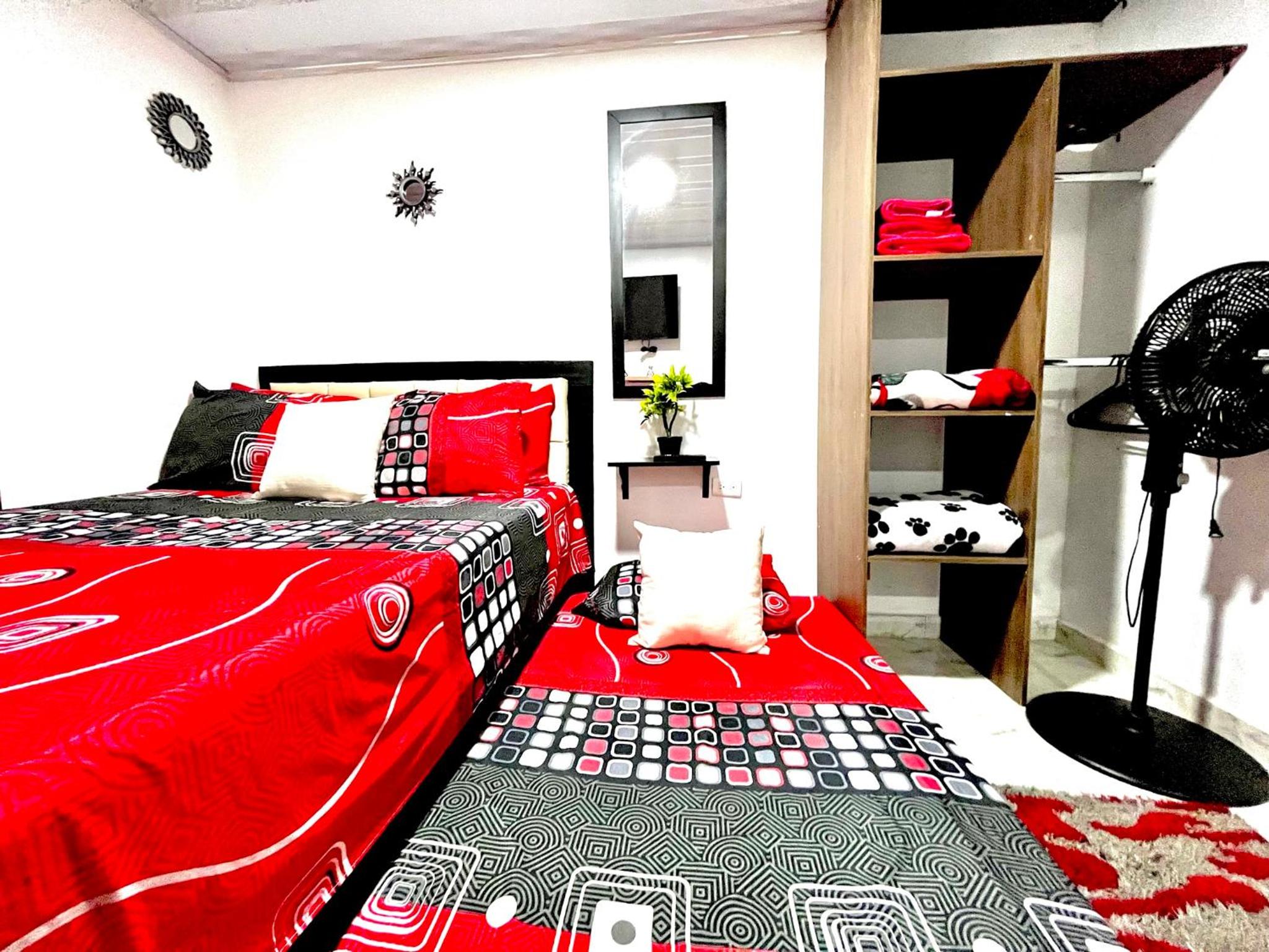 Edificio Victory Medellin - Apartamentos Acogedores y Equipados 100MB Wi-Fi, Central & Terraza Compartida
