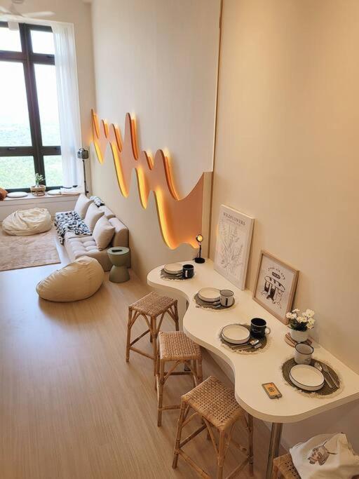 [Insta-Loft] Walk to Malls, Xpark and food nearby. photo 2
