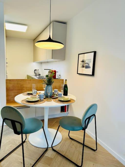 Modern City Studio with Air Condition & Balcony