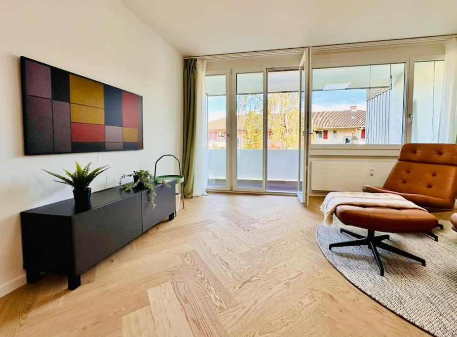 Modern City Studio with Air Condition & Balcony