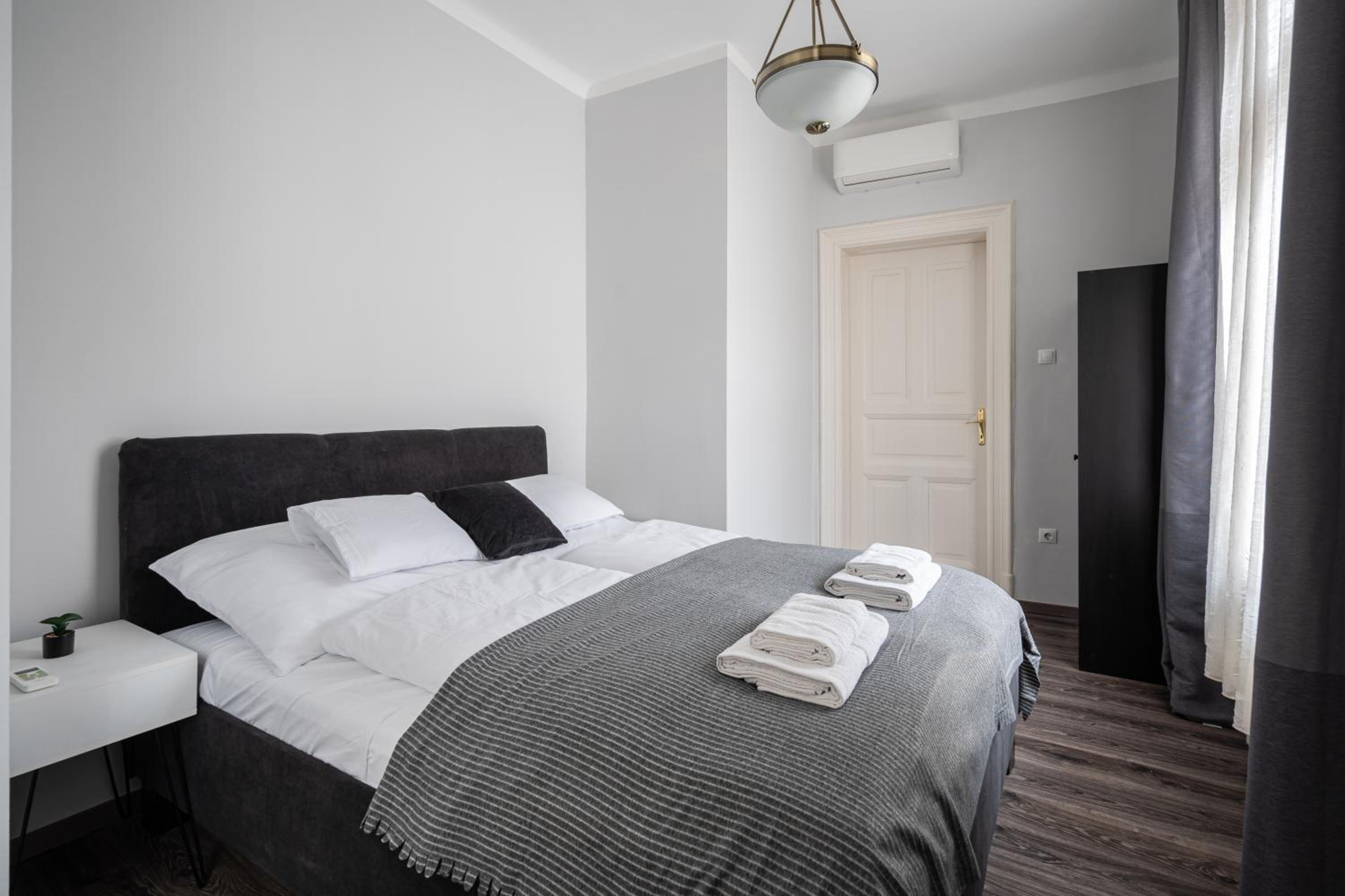 Szentkirályi Apartman 2