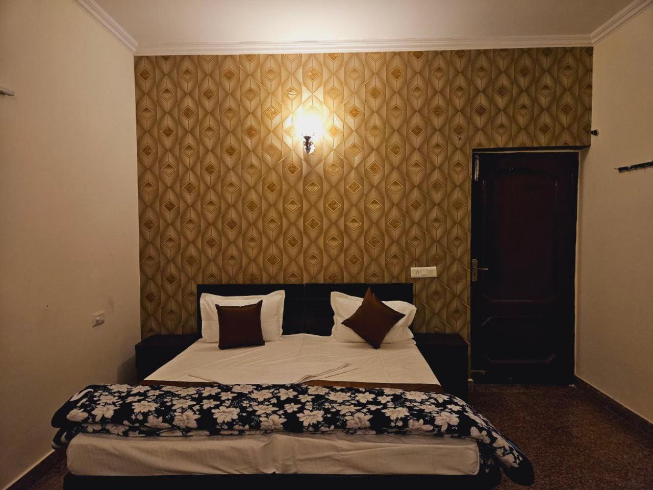 Raj Residency Inn view 4