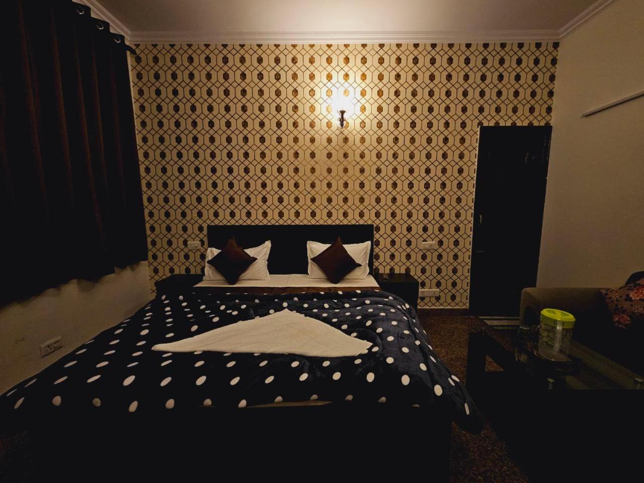 Photo 9