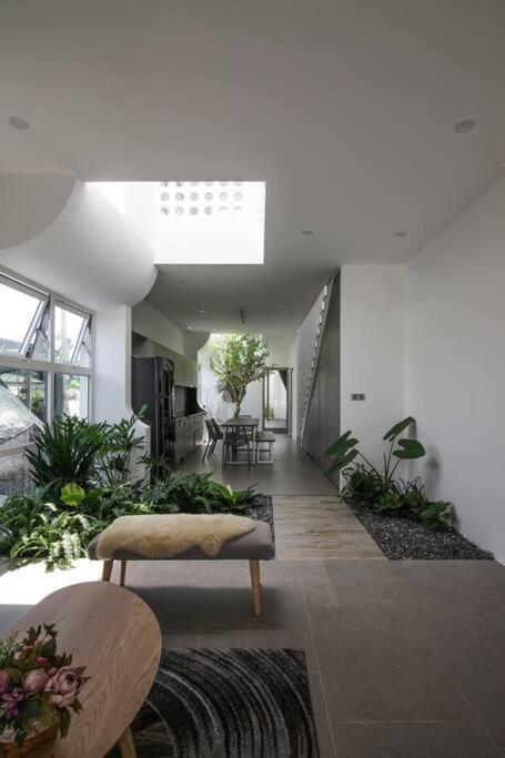 Middle of My Khe Beach & Han River Flow House view 4