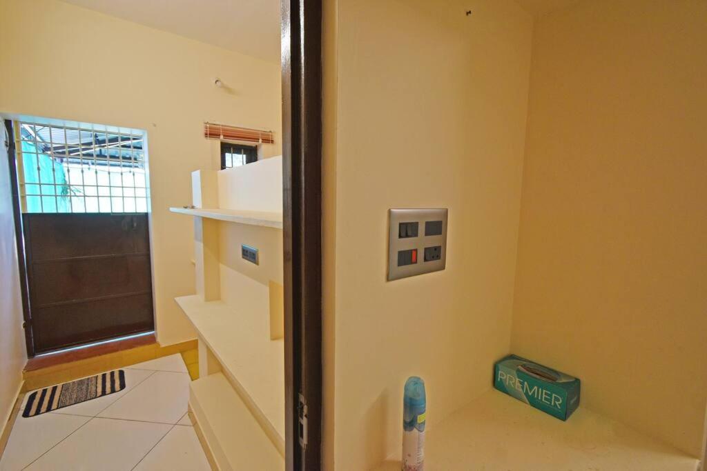 galaxy inn Home stay-white town