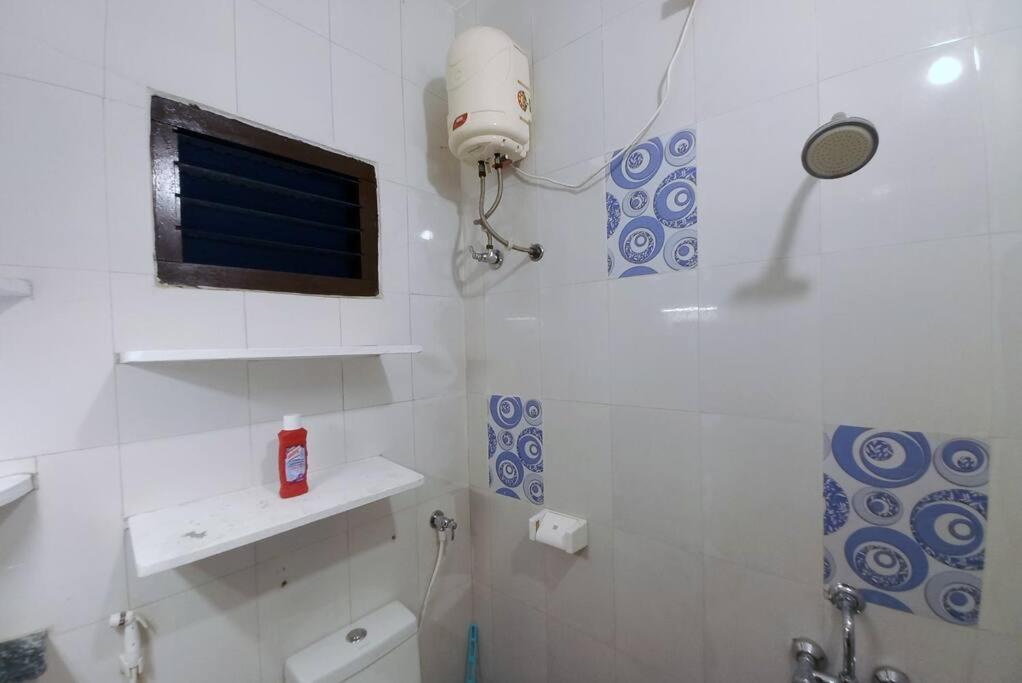 galaxy inn Home stay-white town