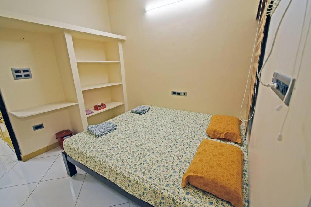 galaxy inn Home stay-white town