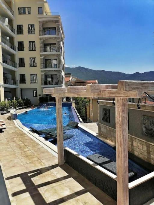 Modern Top Floor Sea View 3BR with Pools, Spa & Fitness photo 5