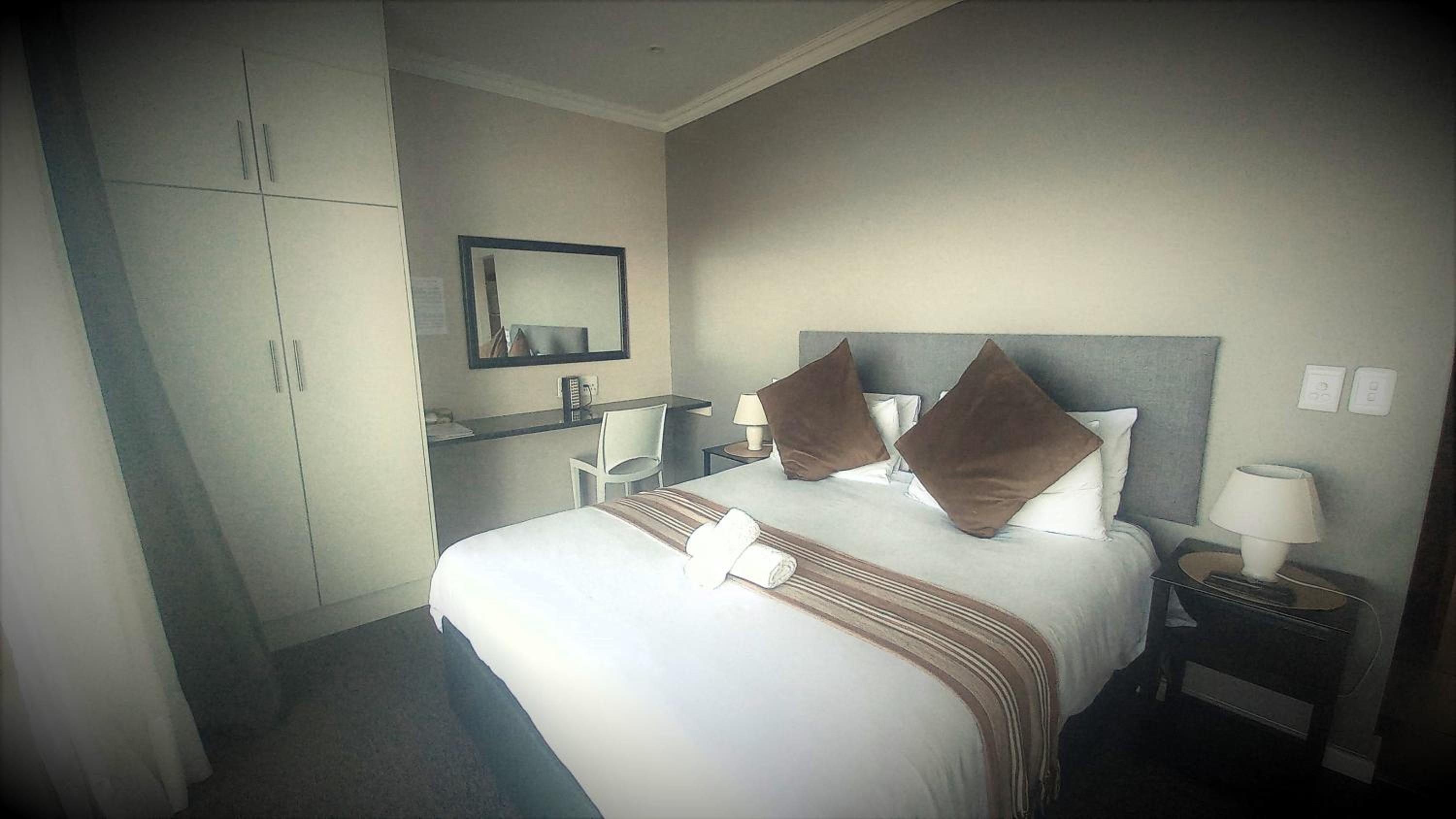 Phoenix Lodge and Waterside Accommodation