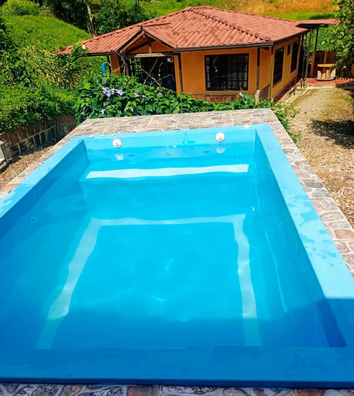 Casas De Campo - El Paraíso