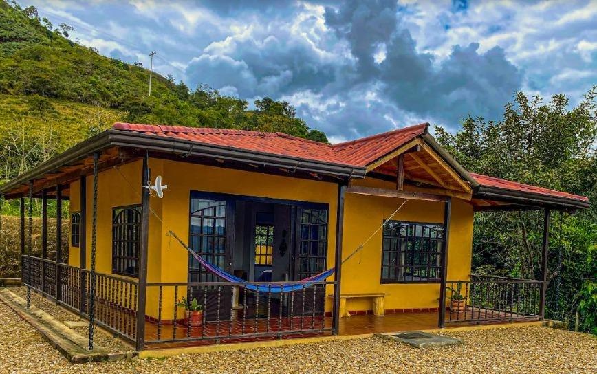 Casas De Campo - El Paraíso