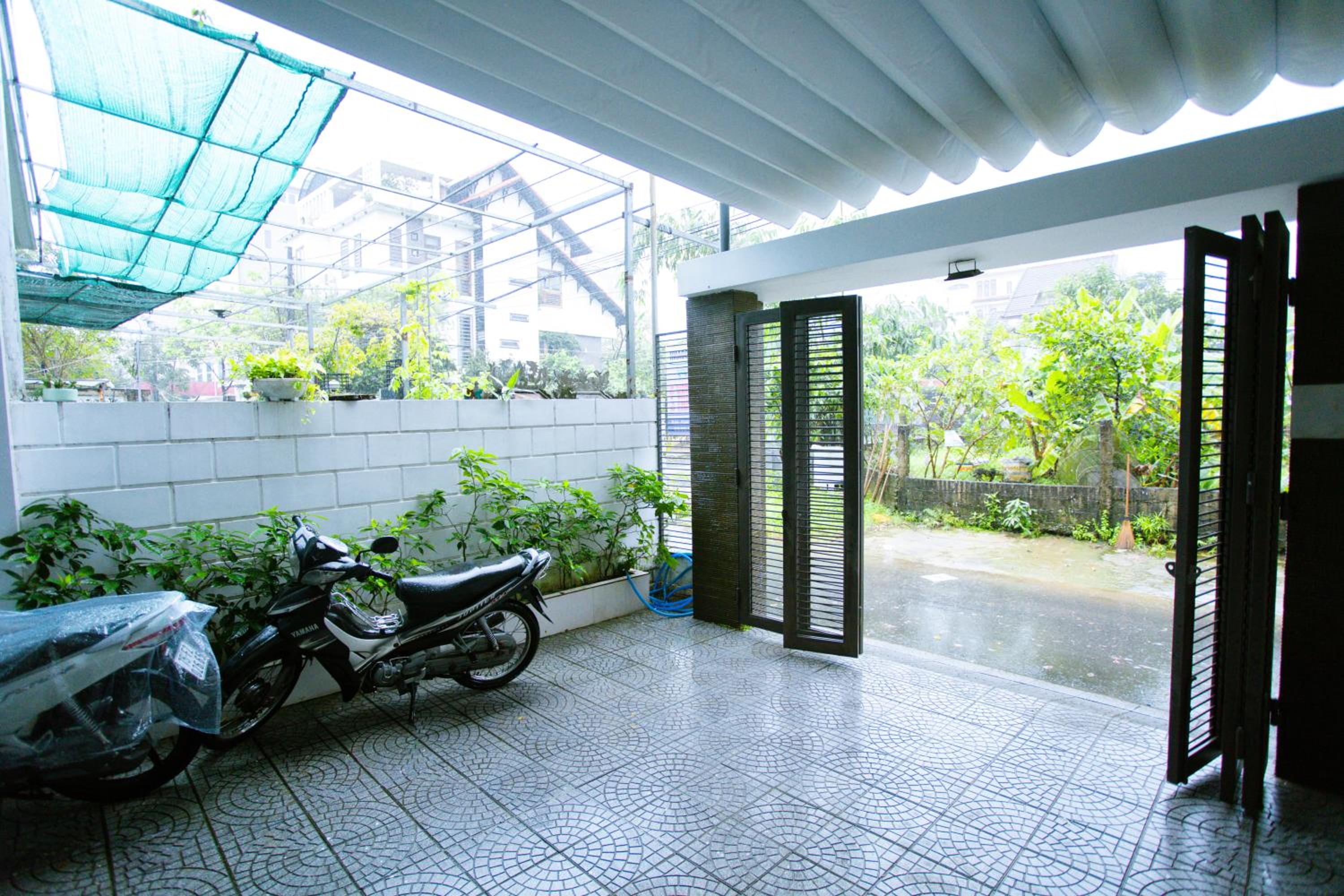 Căn nhà có 5 phòng ngủ, đậu nhiều ô tô - Kenpj House view 2