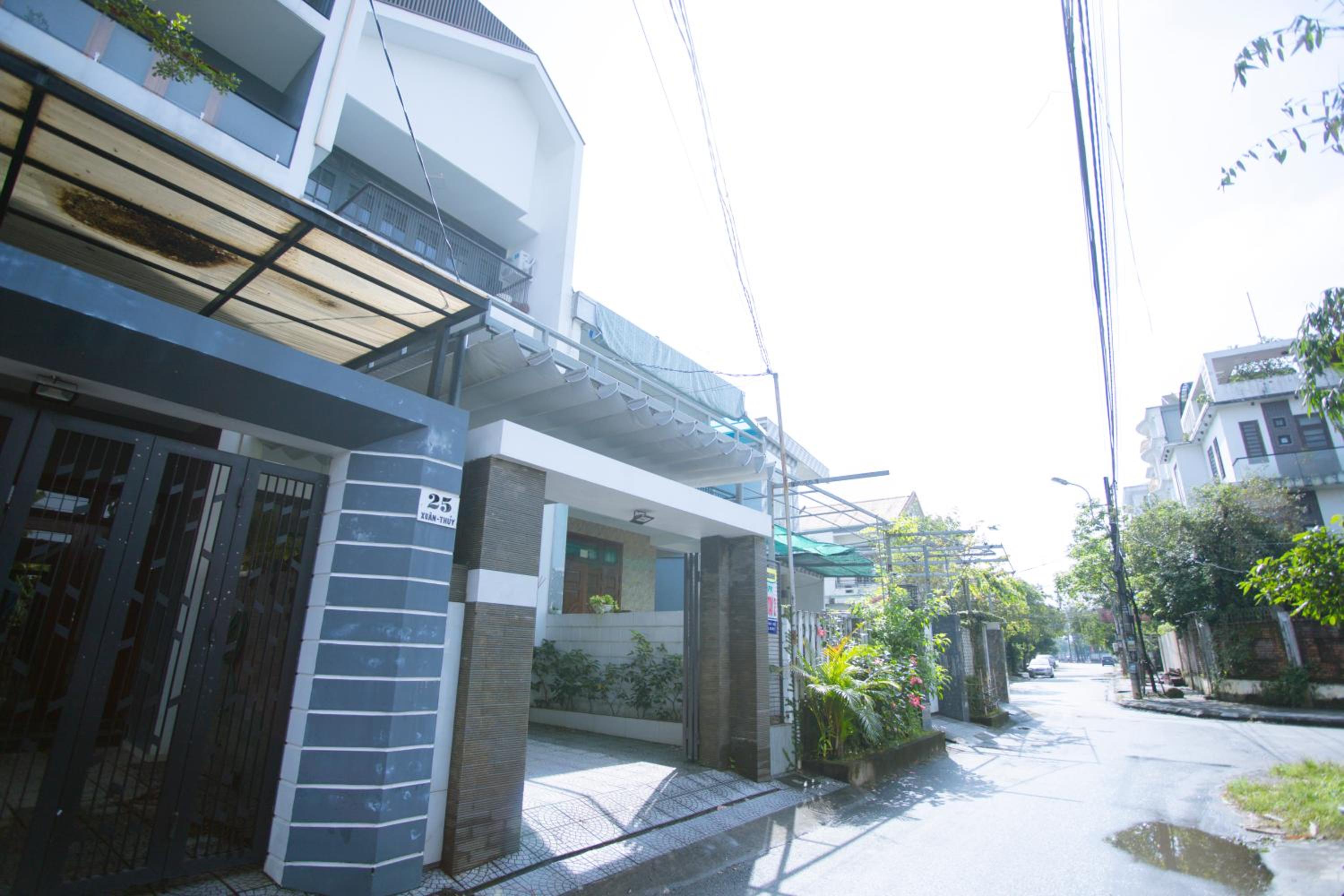 Căn nhà có 5 phòng ngủ, đậu nhiều ô tô - Kenpj House view 4