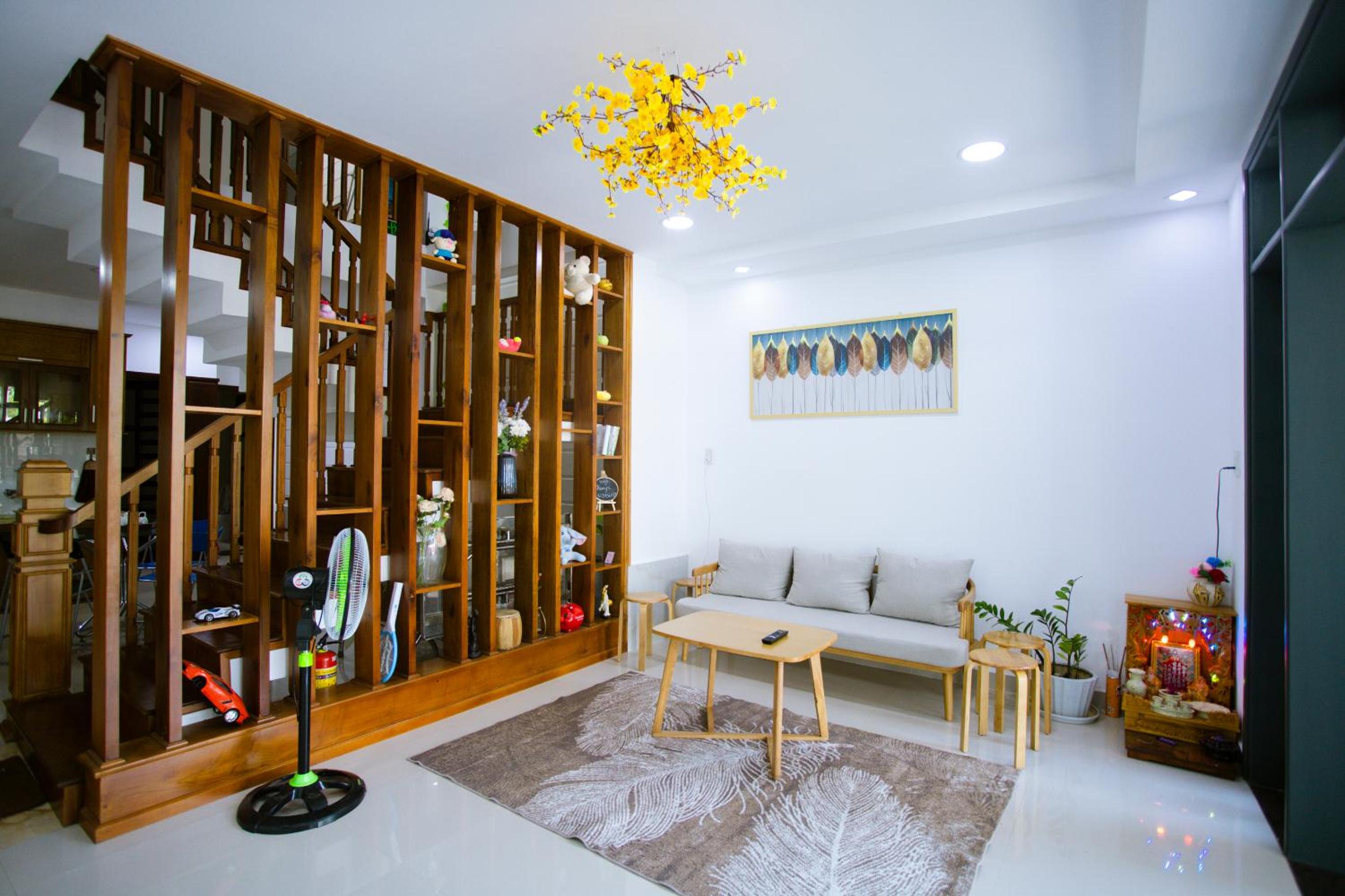 Căn nhà có 5 phòng ngủ, đậu nhiều ô tô - Kenpj House view 5