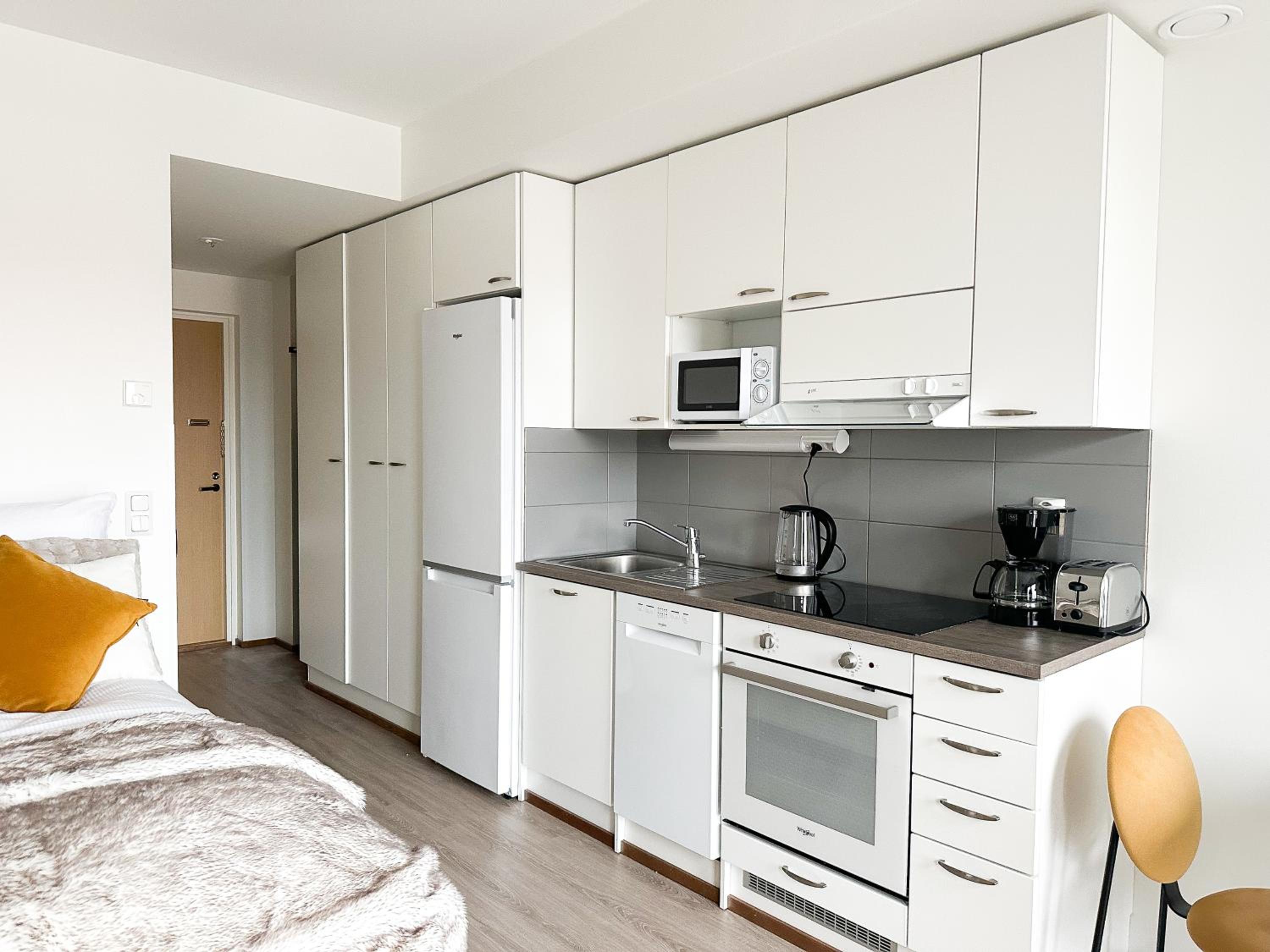 Aurora Central Suite II By BookLapland