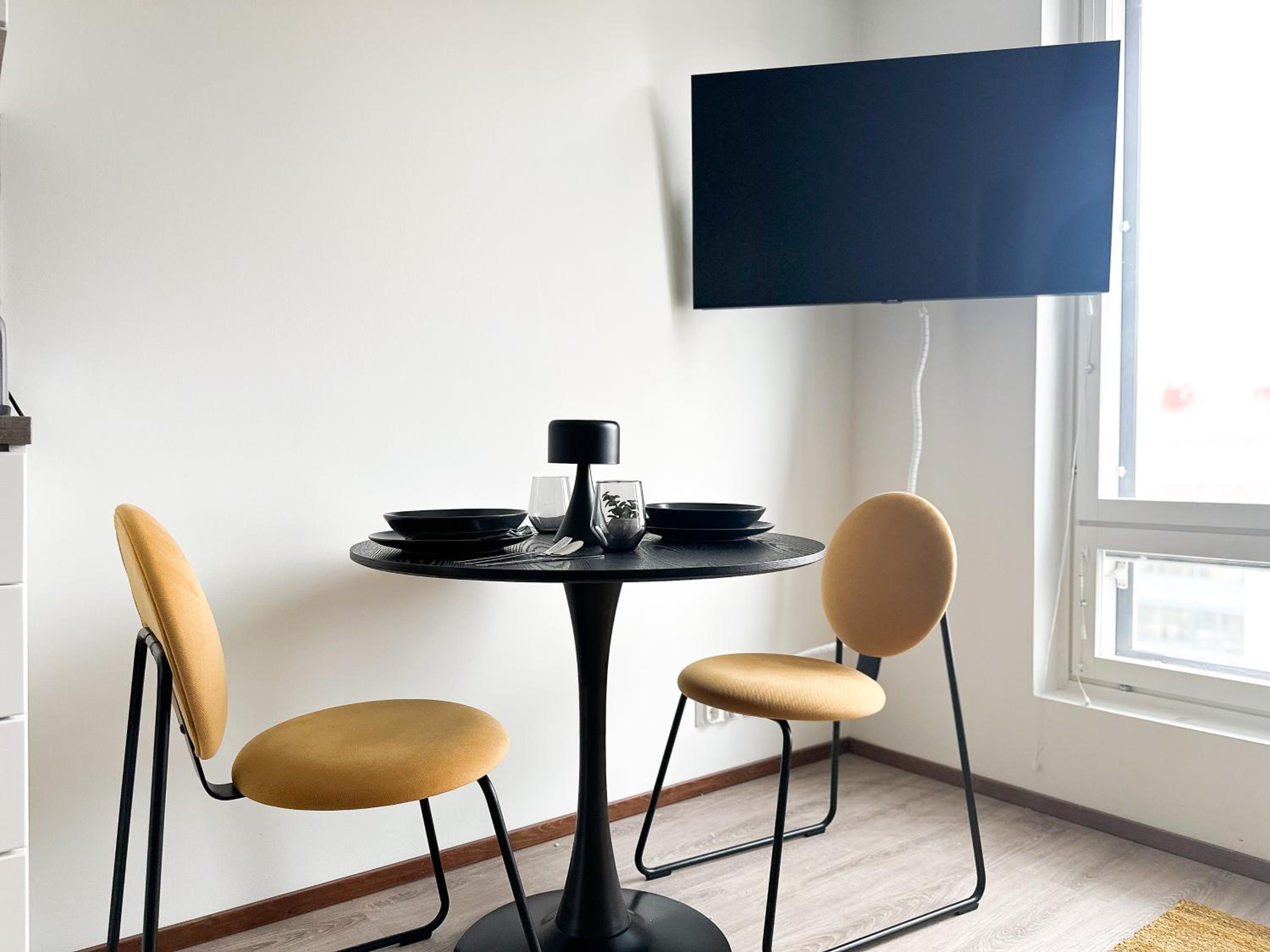 Aurora Central Suite II By BookLapland