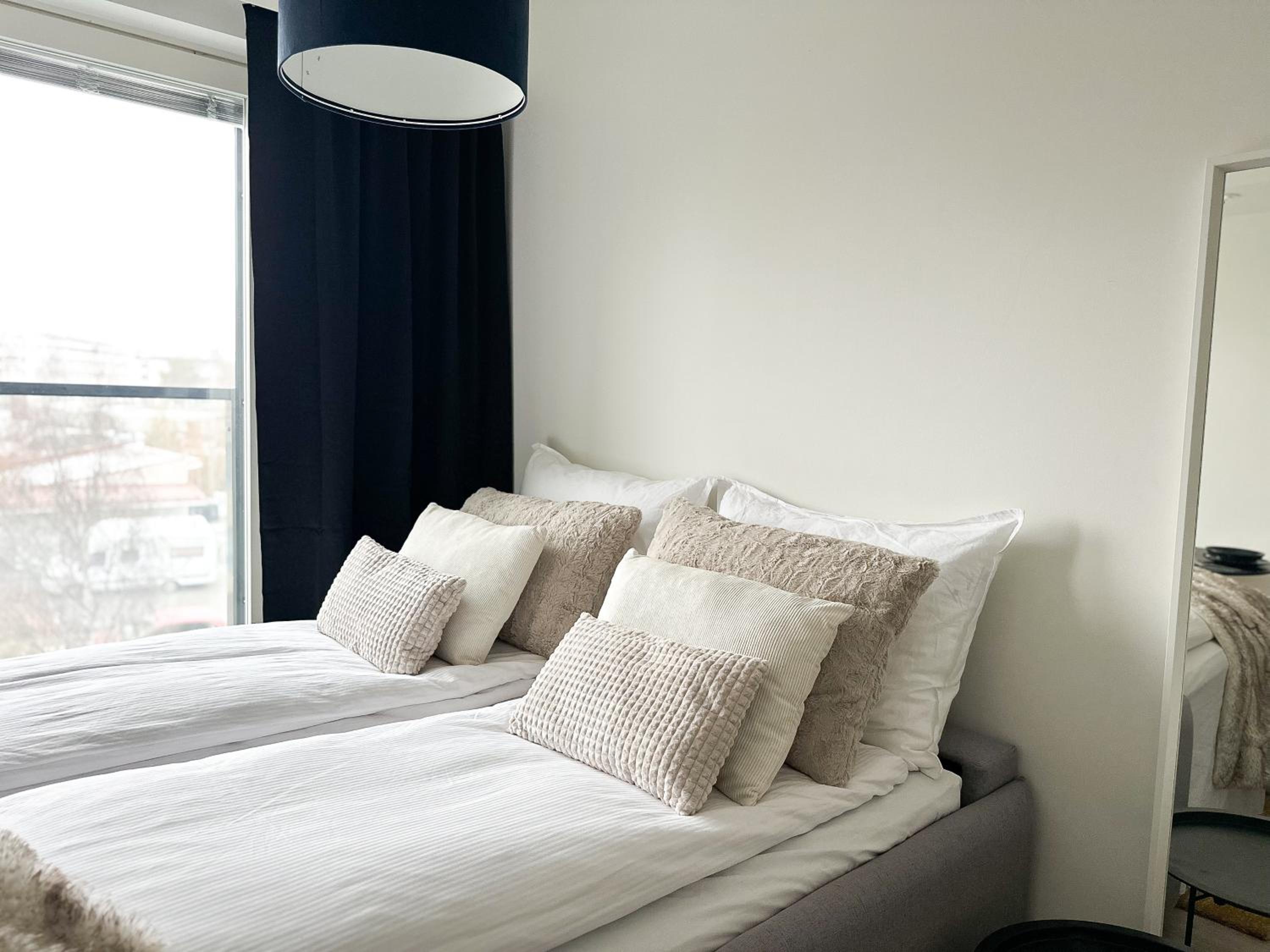 Aurora Central Suite II By BookLapland
