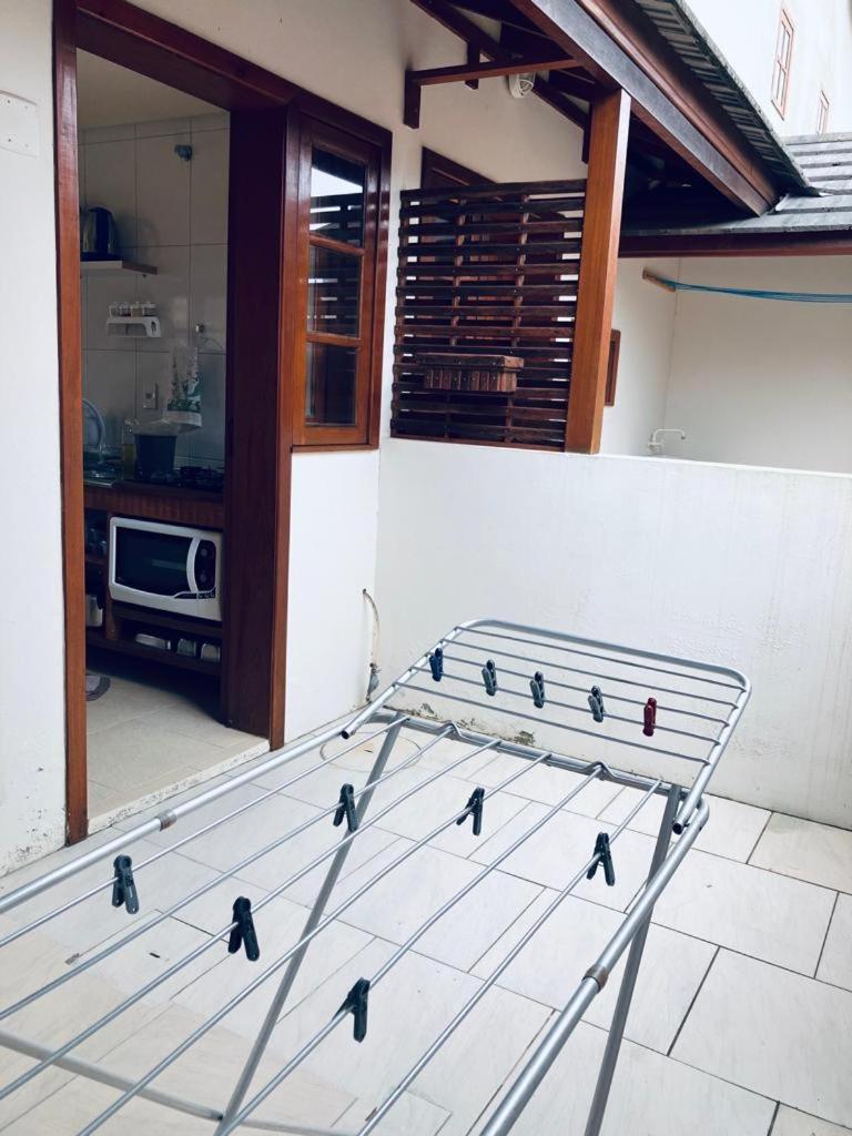 Townhouse composta por 4 triplex duas suítes a duas quadras do mar