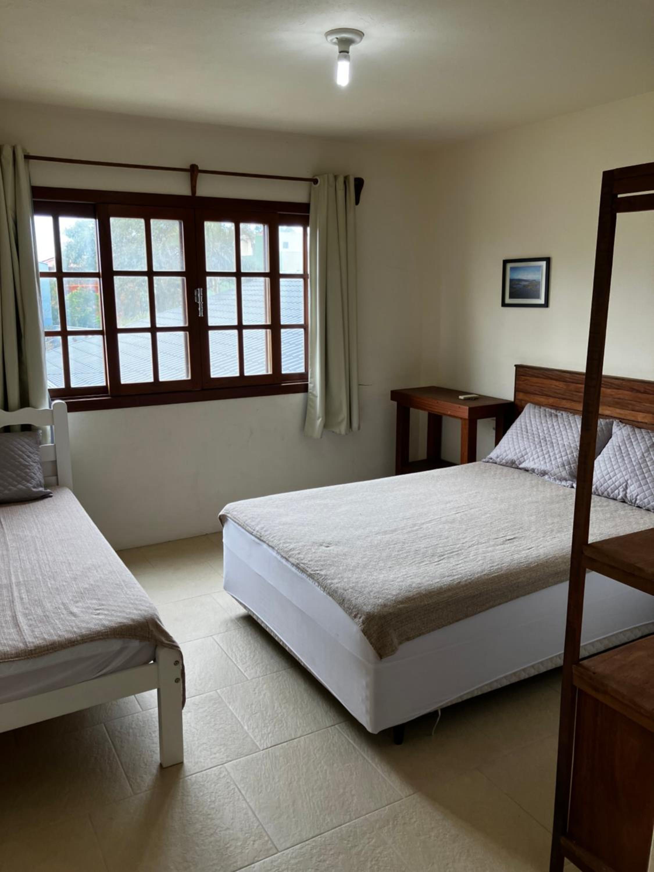 Townhouse composta por 4 triplex duas suítes a duas quadras do mar