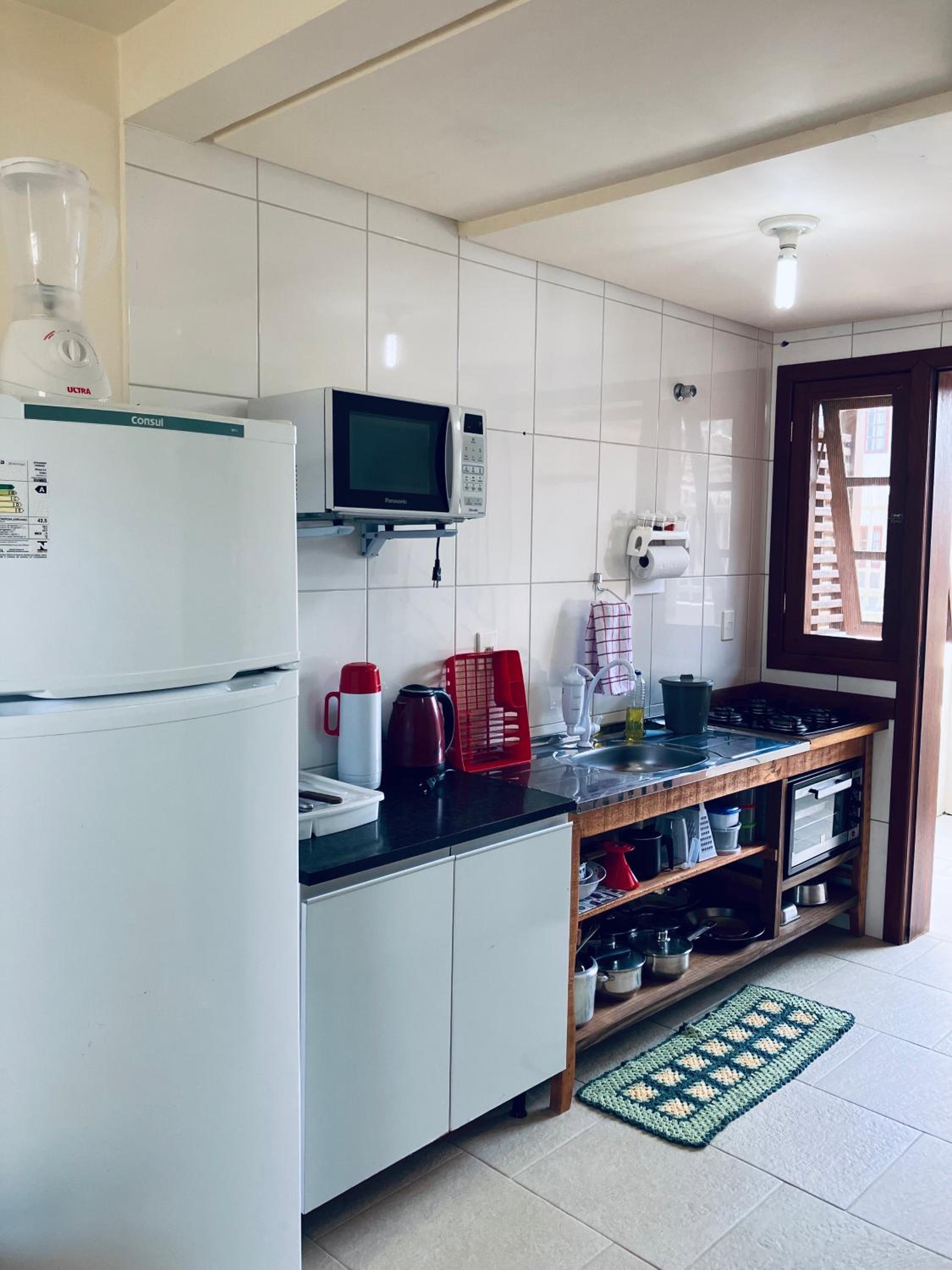 Townhouse composta por 4 triplex duas suítes a duas quadras do mar