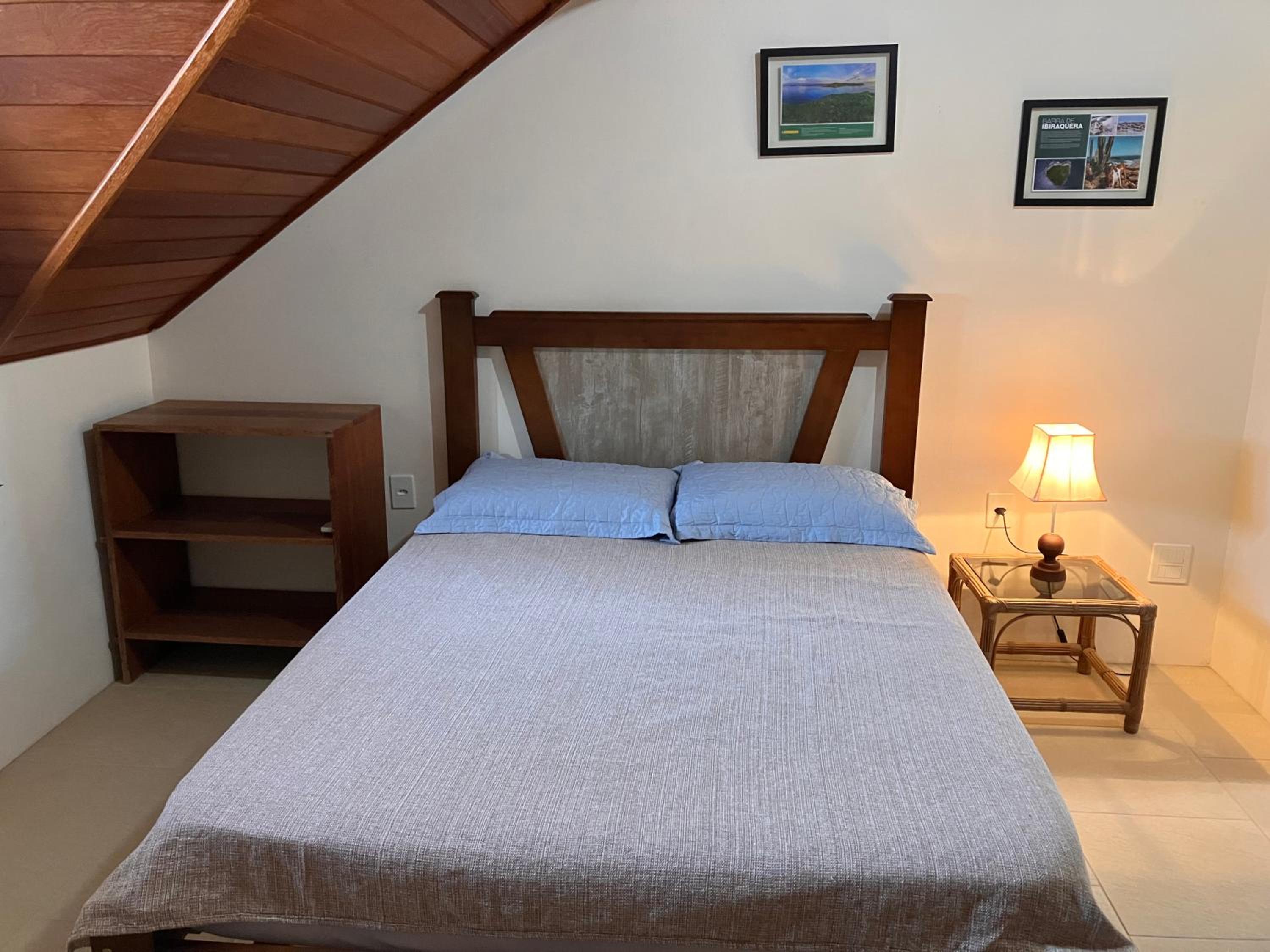 Townhouse composta por 4 triplex duas suítes a duas quadras do mar