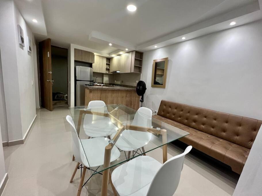 Apartamento de 3 habitaciones muy cerca al malecón