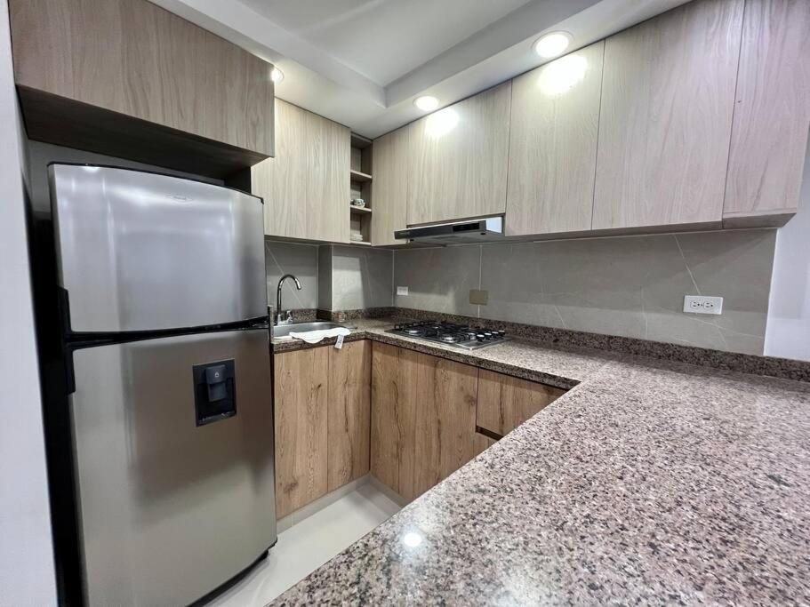 Apartamento de 3 habitaciones muy cerca al malecón
