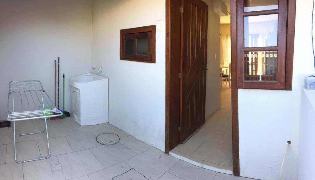 Townhouse composta por 4 triplex duas suítes a duas quadras do mar