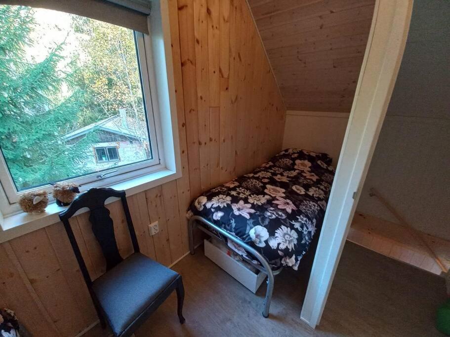 Photo 18