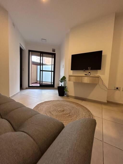 Oasis urbano para 3 personas: terraza y piscina en Córdoba