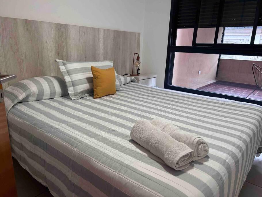 Oasis urbano para 3 personas: terraza y piscina en Córdoba