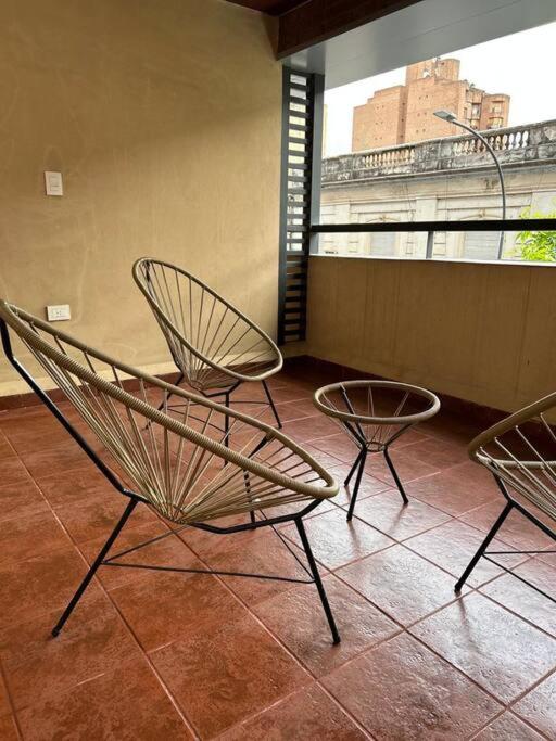 Oasis urbano para 3 personas: terraza y piscina en Córdoba