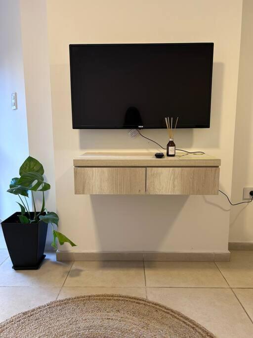Oasis urbano para 3 personas: terraza y piscina en Córdoba