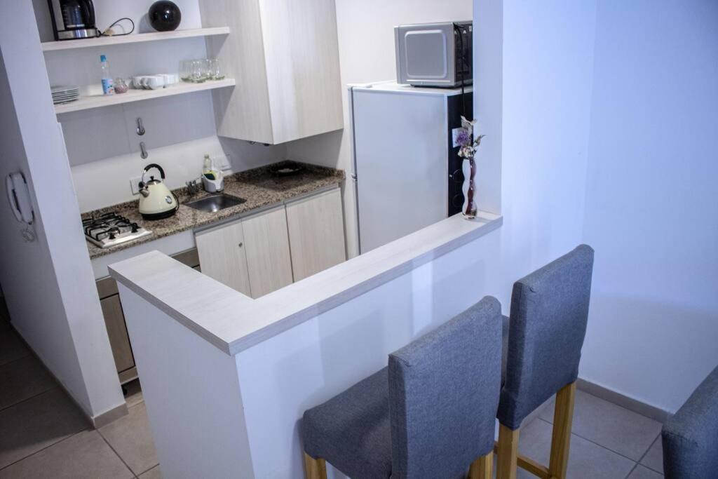 Oasis urbano para 3 personas: terraza y piscina en Córdoba