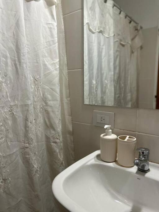 Oasis urbano para 3 personas: terraza y piscina en Córdoba