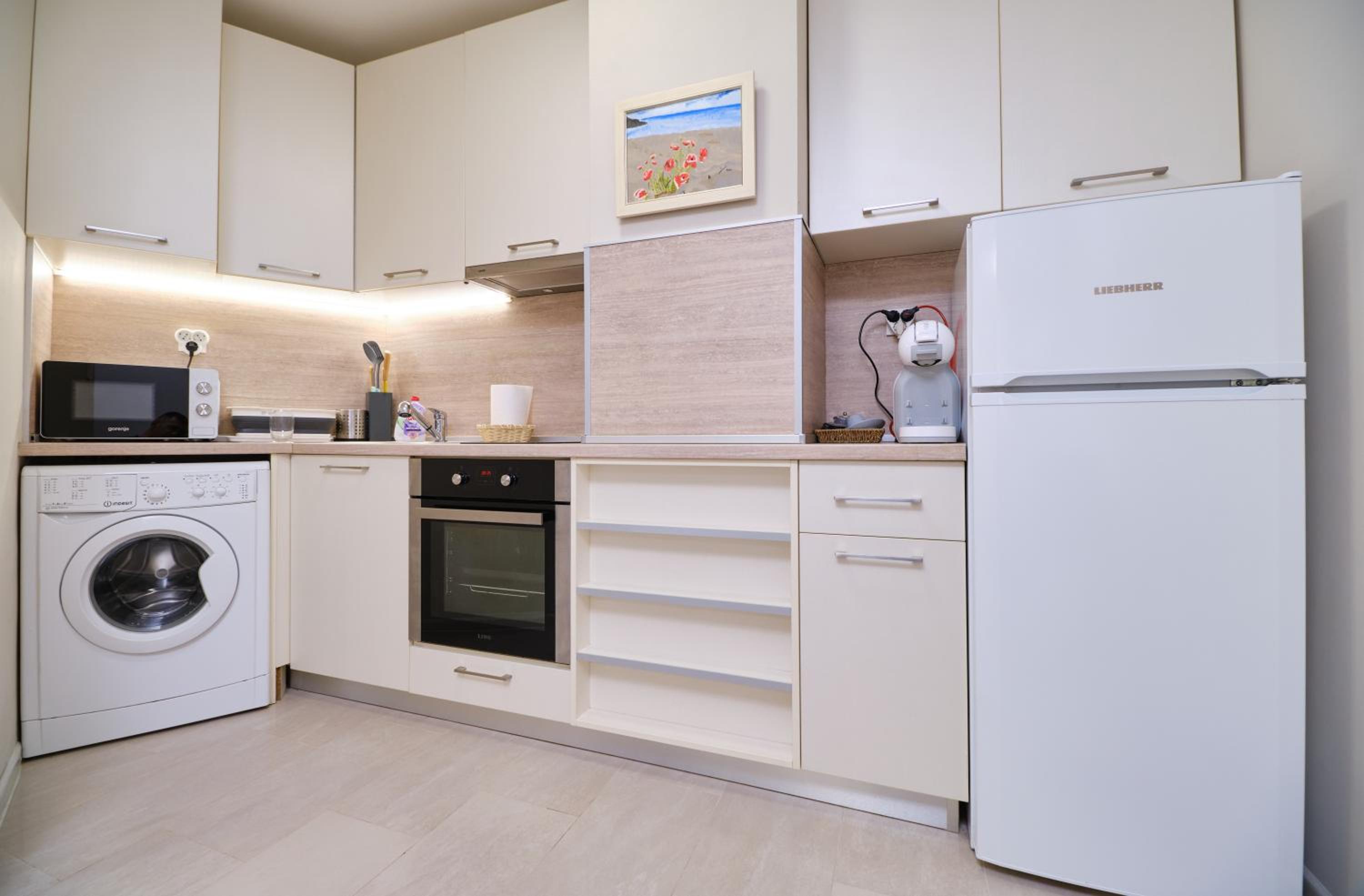 Cozy 1-bed Apartment 2