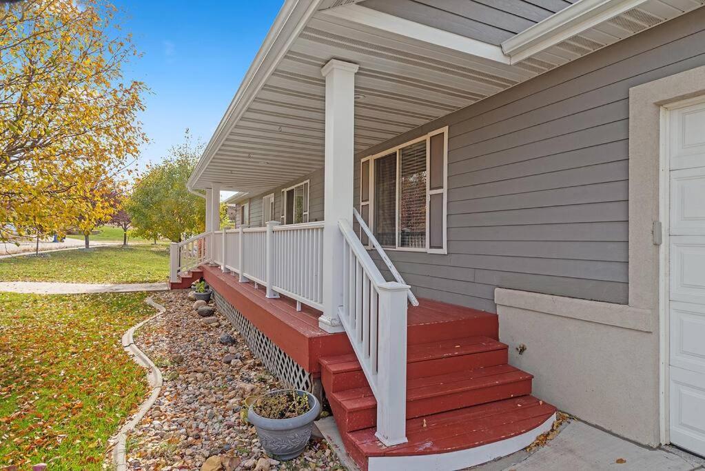 Modern Home-Garage-Scenic Patio view 4