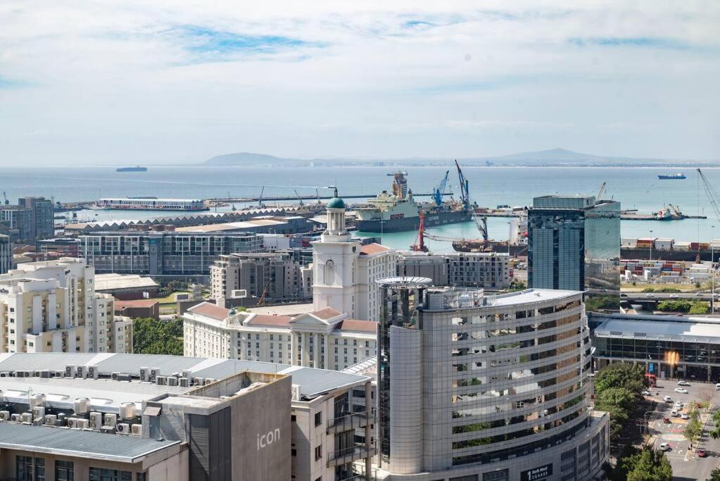 Classy Apartment Boasting Breathtaking Views