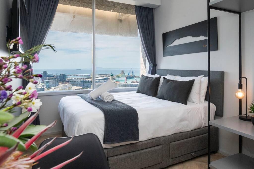 Classy Apartment Boasting Breathtaking Views